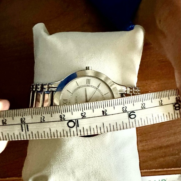 Odyssey Women's Stainless Steel Watch – Gently Used, Needs Battery, 3cm Face - Picture 10 of 13